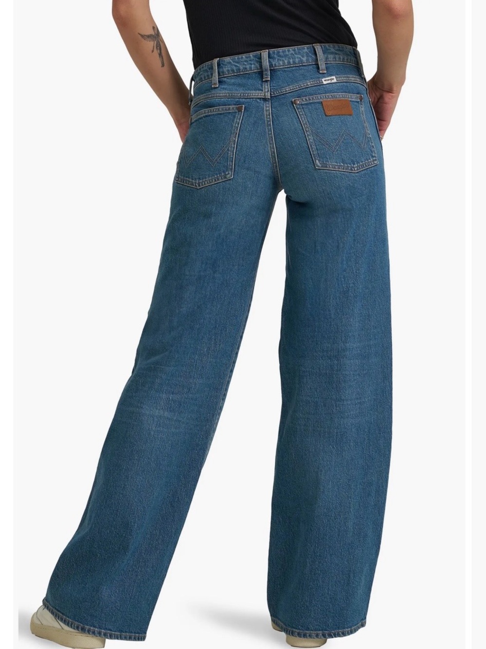 Wrangler Wide Leg Mid - Rise Jeans